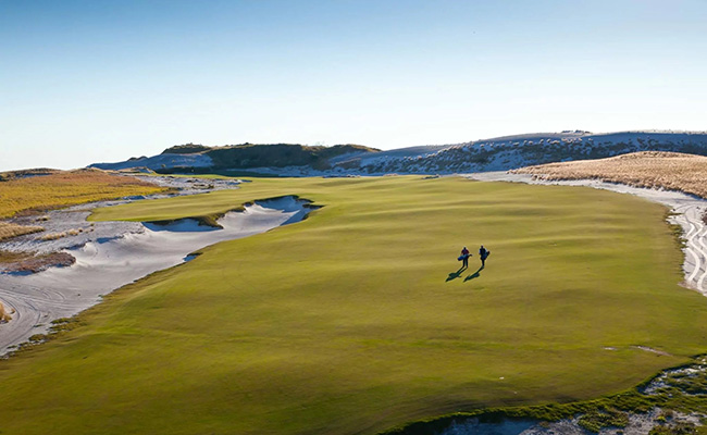 people walking on the Golf at Streamsong Resort and Spa Golf Course
